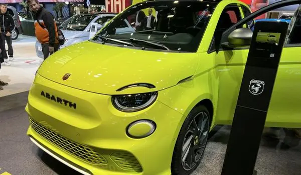 Abarth 500e-3