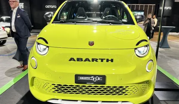 Abarth 500e Cabriolet-4
