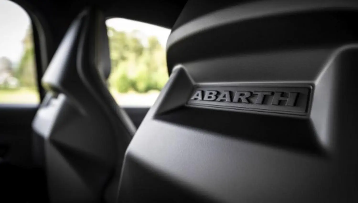 Abarth 600e-8