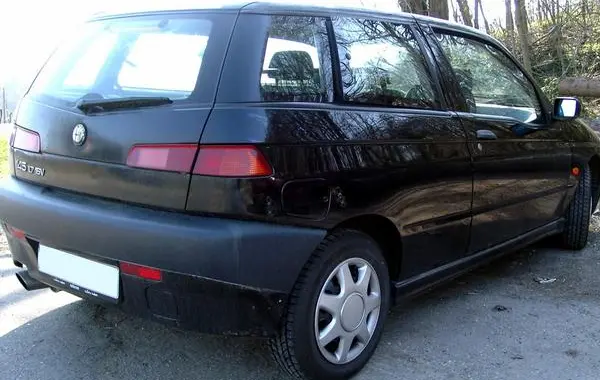 Alfa Romeo 145 (930)-4