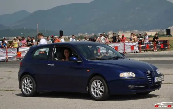 Alfa Romeo 147 3-doors-4