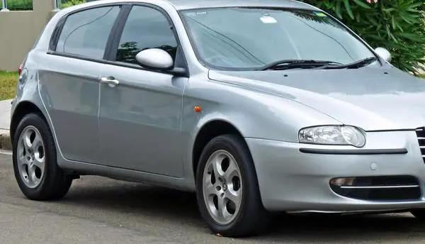 Alfa Romeo 147 5-doors-4