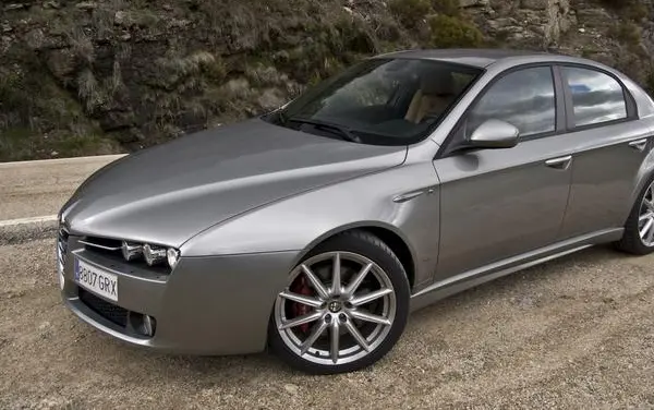 Alfa Romeo 159-4