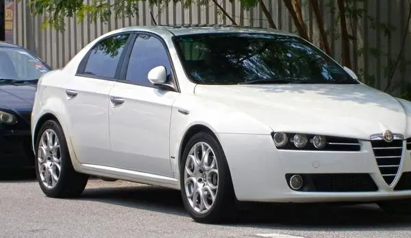 Alfa Romeo 159-8