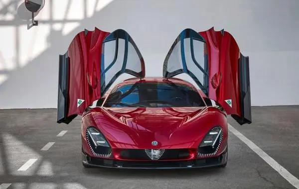 Alfa Romeo 33 Stradale (2023)-1