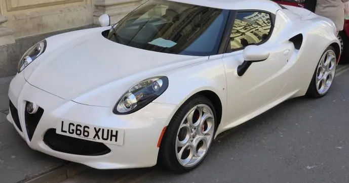Alfa Romeo 4C-11