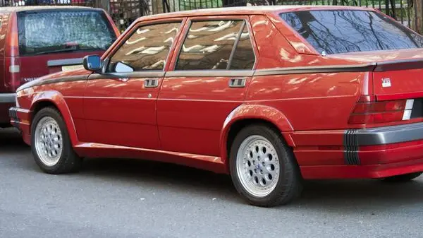 Alfa Romeo 75 (162 B)-2
