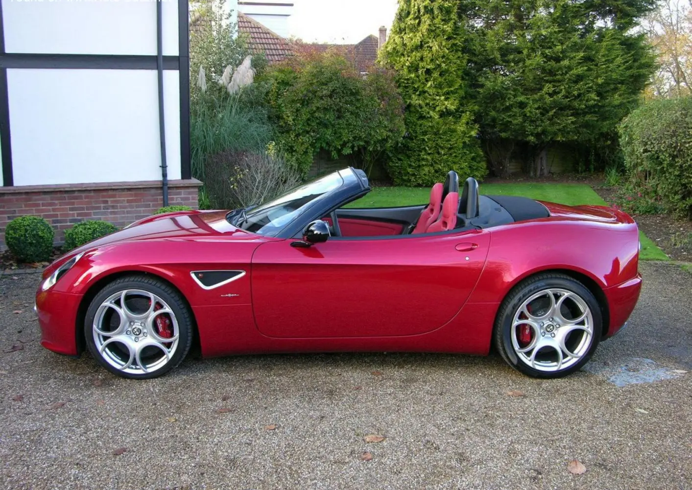 Alfa Romeo 8C Spider-0