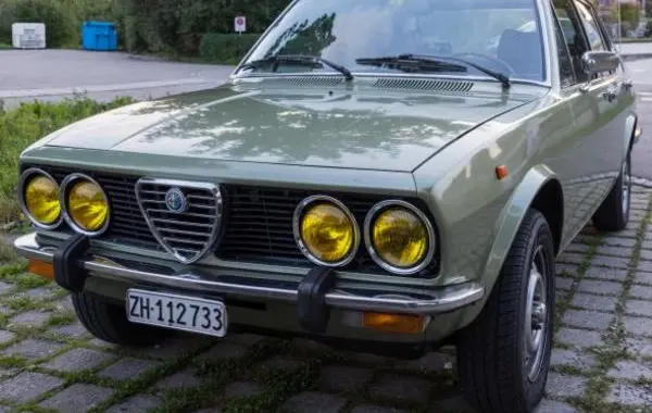 Alfa Romeo Alfetta (116)