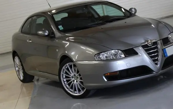 Alfa Romeo GT Coupe (937)-7