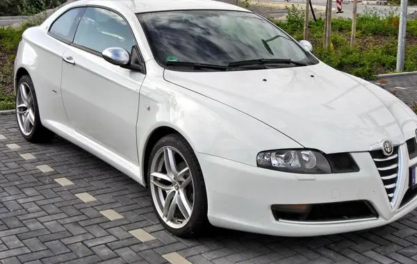 Alfa Romeo GT Coupe (937)-0