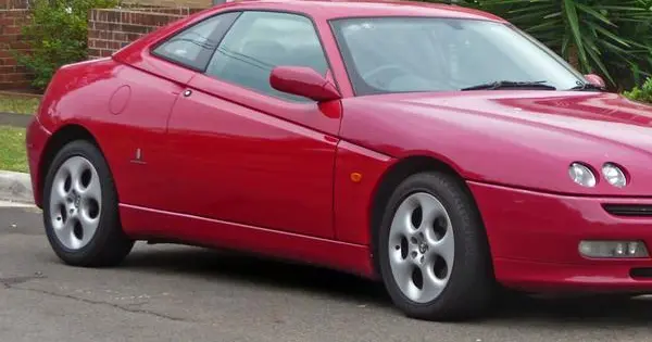 Alfa Romeo GTV (916)-7