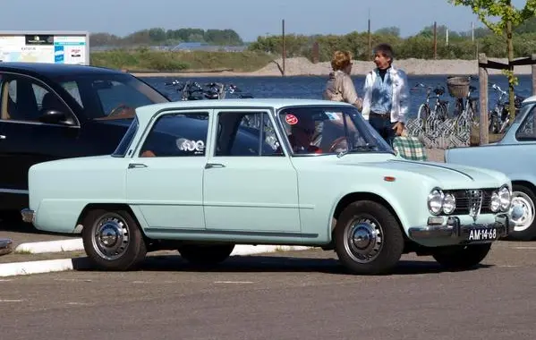 Alfa Romeo Giulia-6