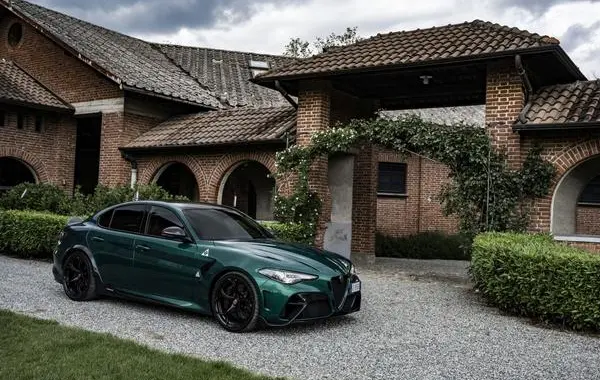 Alfa Romeo Giulia (952)-0