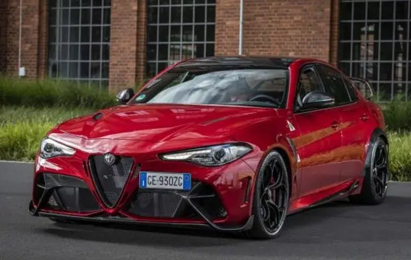 Alfa Romeo Giulia (952)