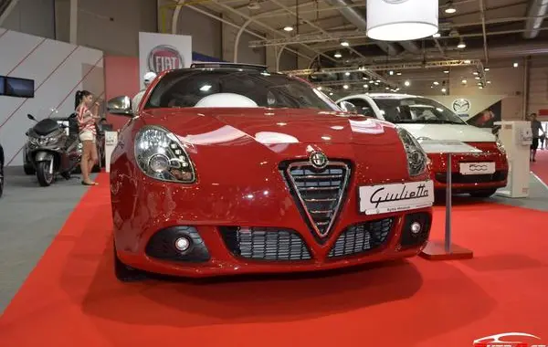 Alfa Romeo Giulietta (Type 940)-11