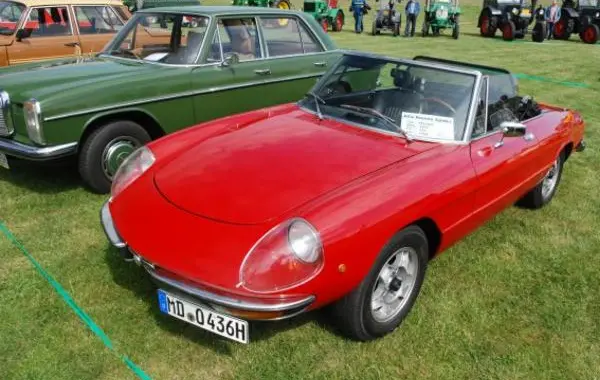 Alfa Romeo Spider (105)-4