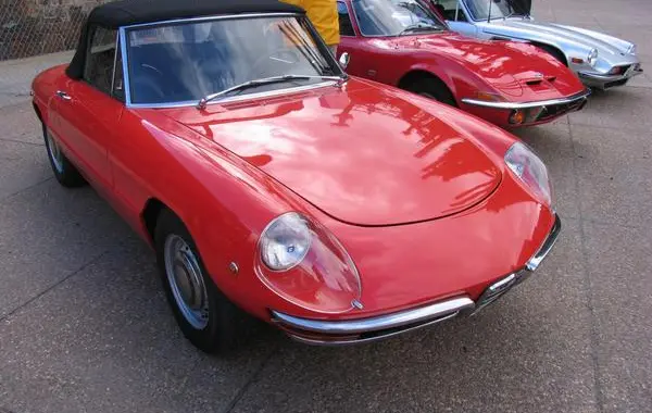 Alfa Romeo Spider (105)-6