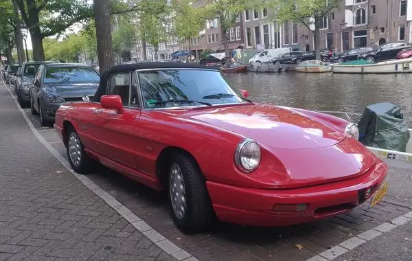 Alfa Romeo Spider (115)-0