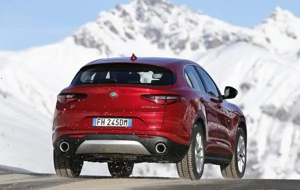 Alfa Romeo Stelvio (949)-6