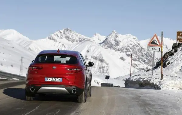 Alfa Romeo Stelvio (949)-7
