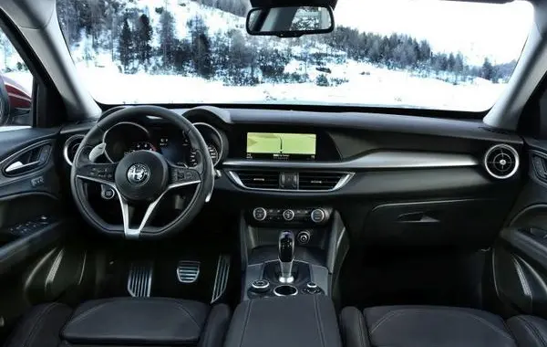 Alfa Romeo Stelvio (949)-2