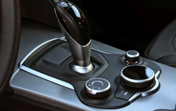 Alfa Romeo Stelvio (949)-4