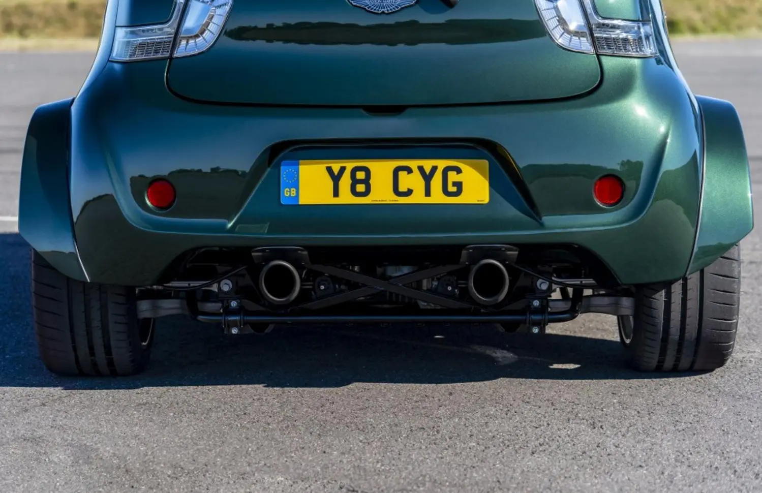 Aston Martin Cygnet V8-2