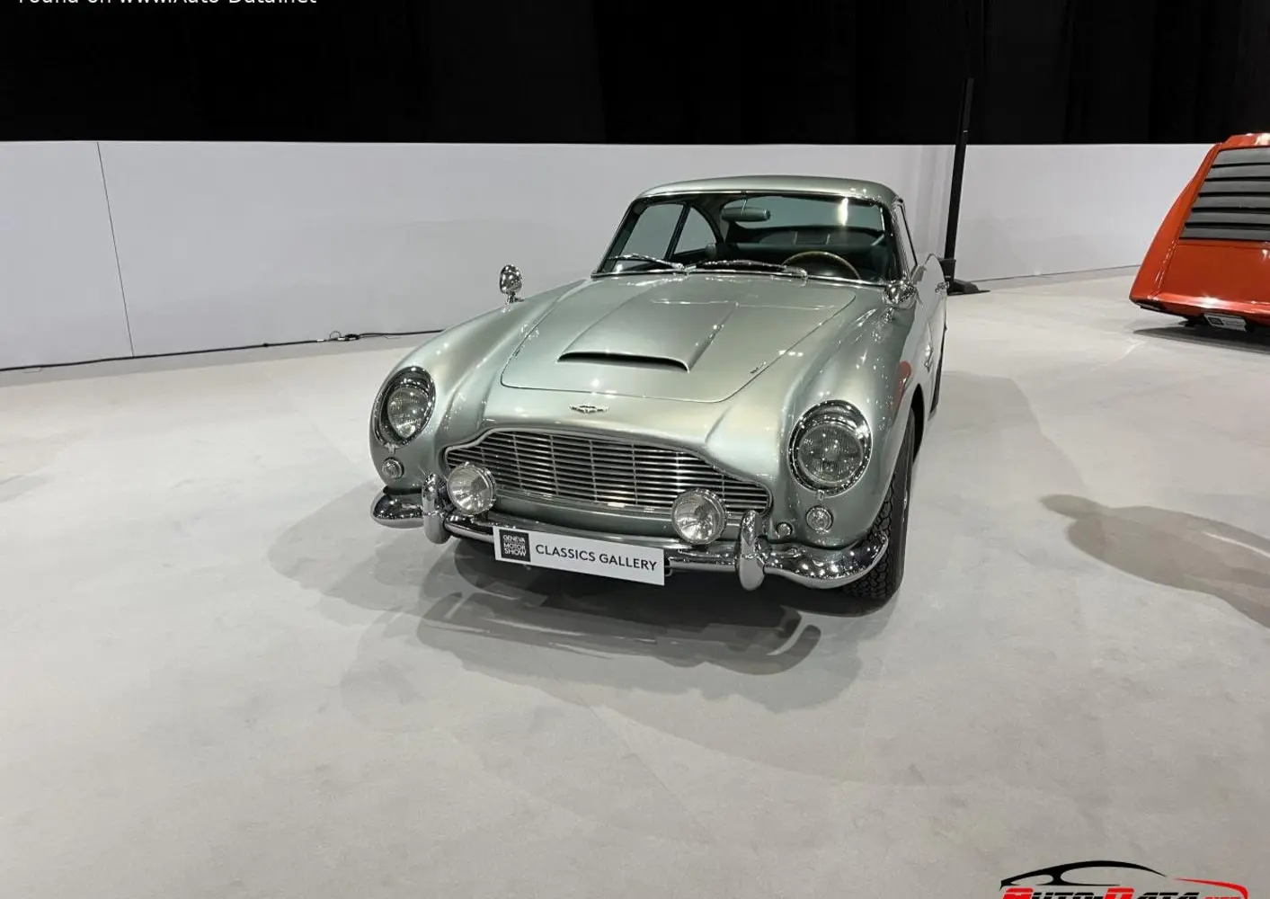 Aston Martin DB4 (Series 3)-5