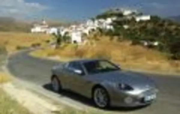 Aston Martin DB7 Vantage-8