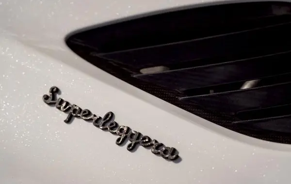 Aston Martin DBS Superleggera Volante-7