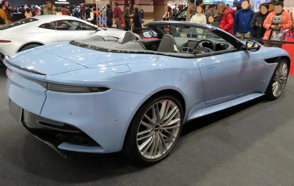 Aston Martin DBS Superleggera Volante-6
