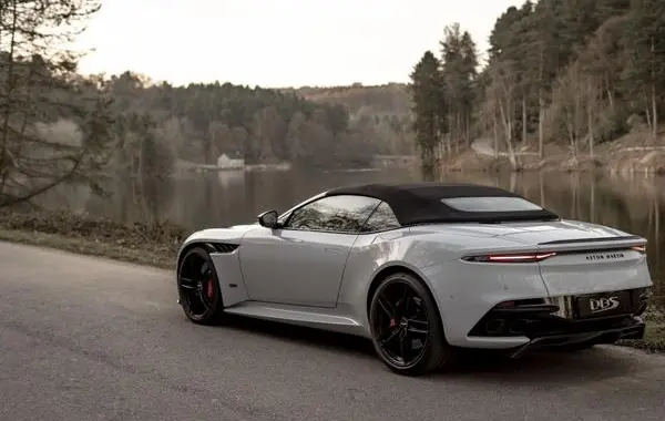 Aston Martin DBS Superleggera Volante-0