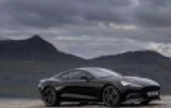 Aston Martin Vanquish II-3