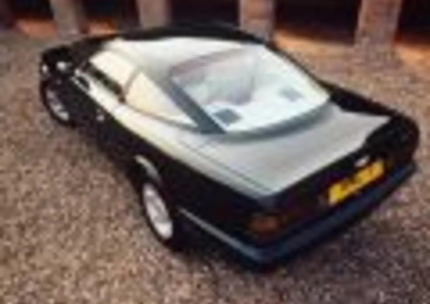 Aston Martin Virage-5