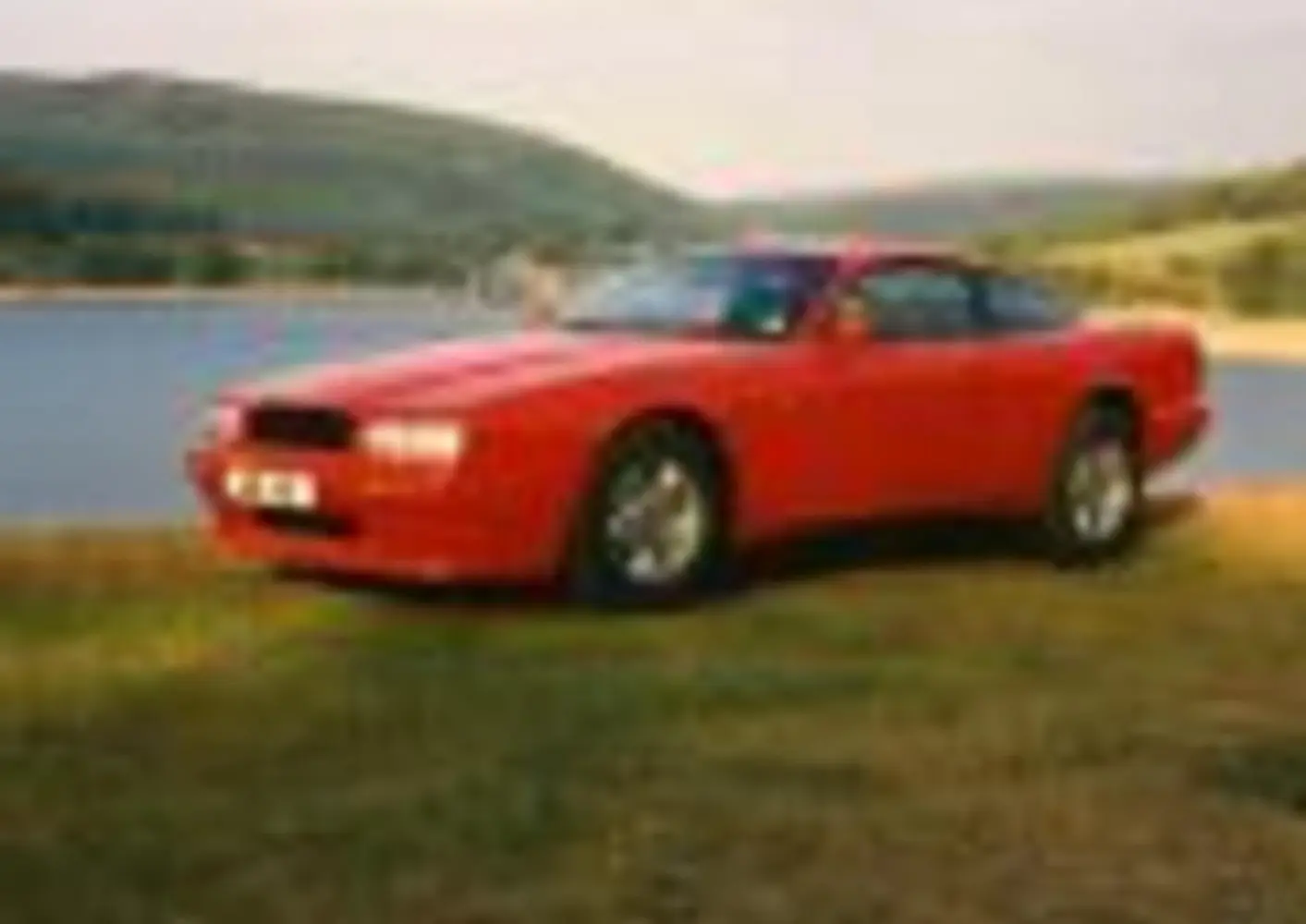 Aston Martin Virage-3