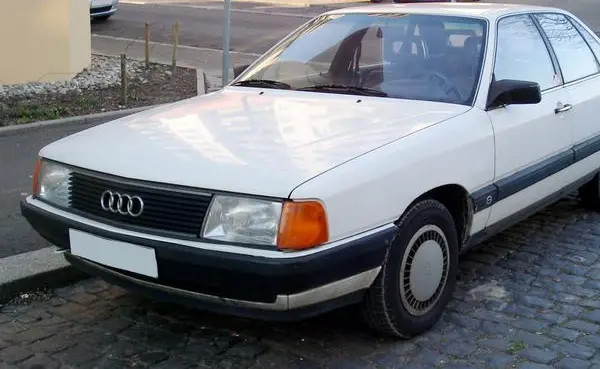 Audi 100 (C3, Typ 44,44Q)-1