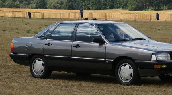Audi 200 (C3, Typ 44,44Q)-2