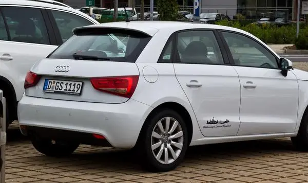 Audi A1 Sportback (8X)-2
