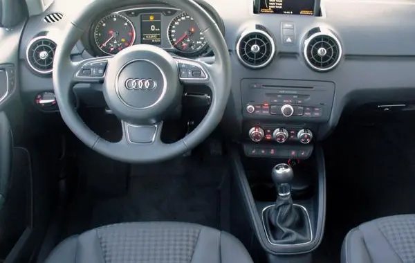 Audi A1 Sportback (8X)-8