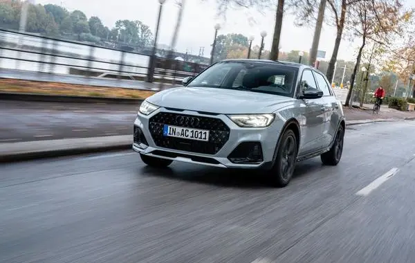 Audi A1 allstreet (GB)-8