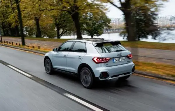 Audi A1 allstreet (GB)-0