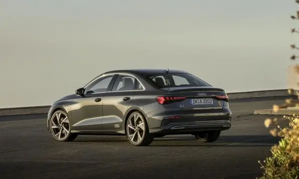 Audi A3 Sedan (8Y)-3