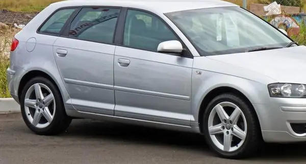 Audi A3 Sportback (8PA)-1