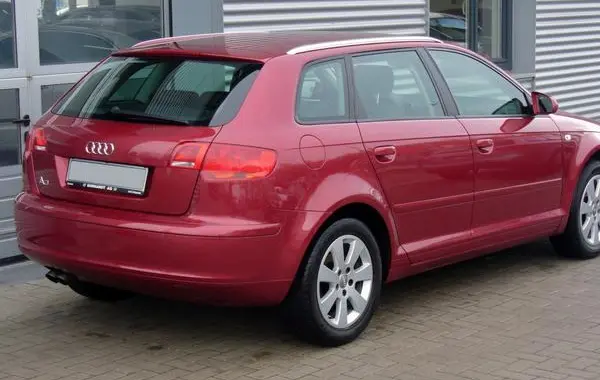 Audi A3 Sportback (8PA)-4