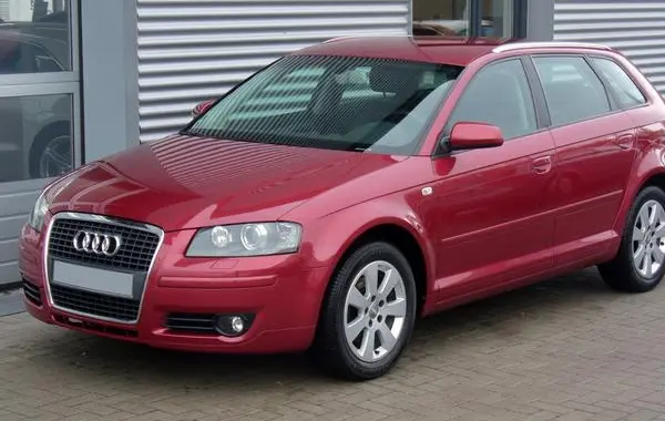 Audi A3 Sportback (8PA)-3