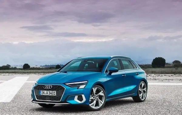 Audi A3 Sportback (8Y)-3