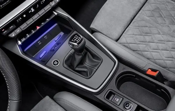 Audi A3 Sportback (8Y)-7