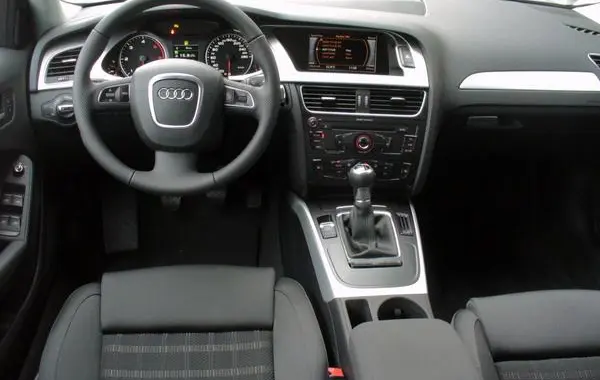 Audi A4 Avant (B8 8K)-1