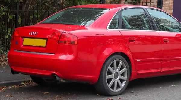Audi A4 (B7 8E)-2